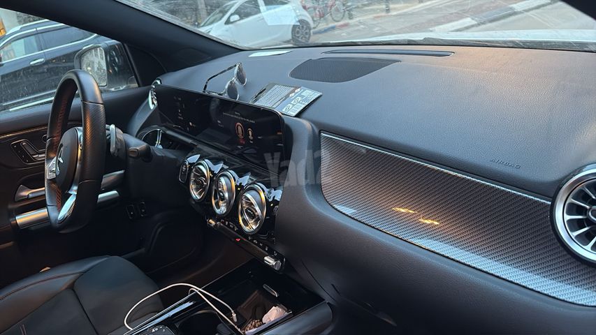 מרצדס-בנץ GLA
