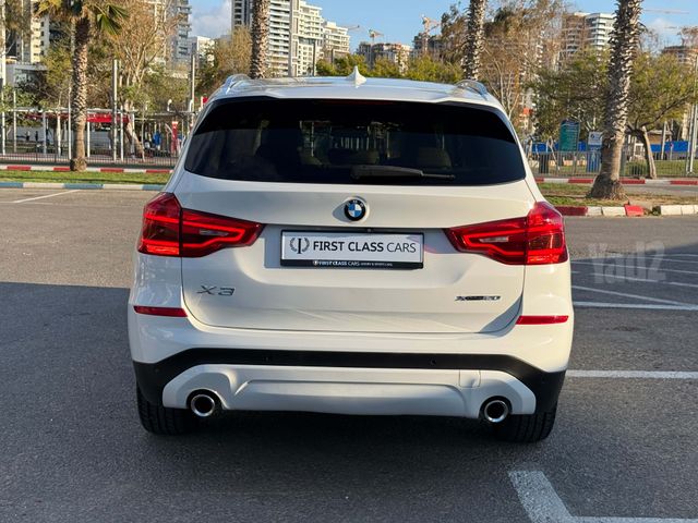 ב מ וו X3