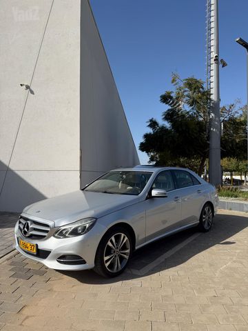 מודעת רכב מרצדס-בנץ E-class