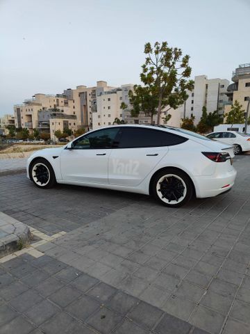 טסלה מודל 3