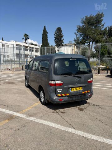 יונדאי H-1 / i800