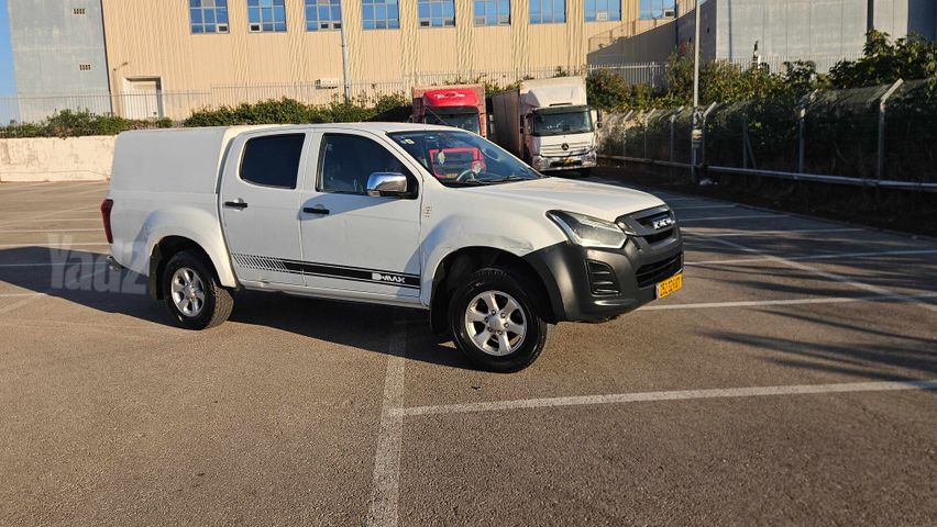 איסוזו די-מקס
