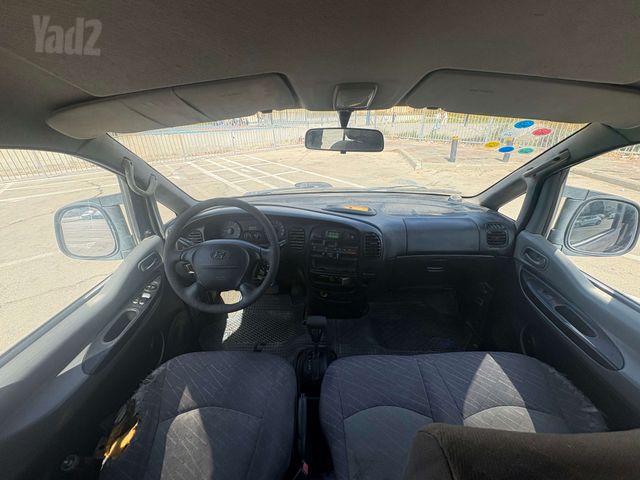 יונדאי H-1 / i800