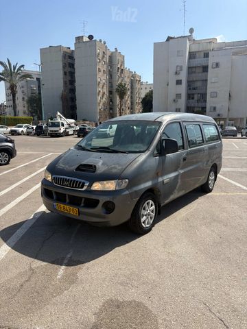 יונדאי H-1 / i800