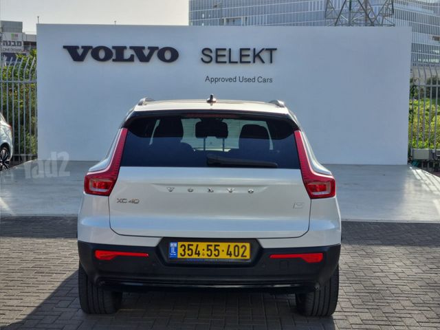 וולוו XC40