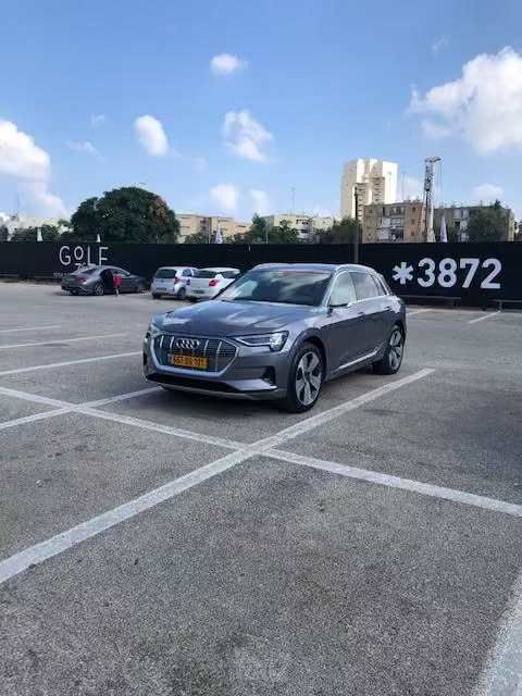 אאודי E-tron