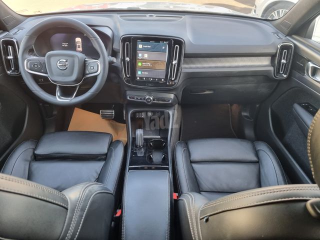 וולוו XC40