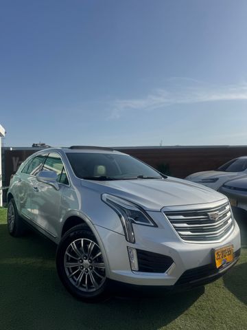 קאדילק XT5