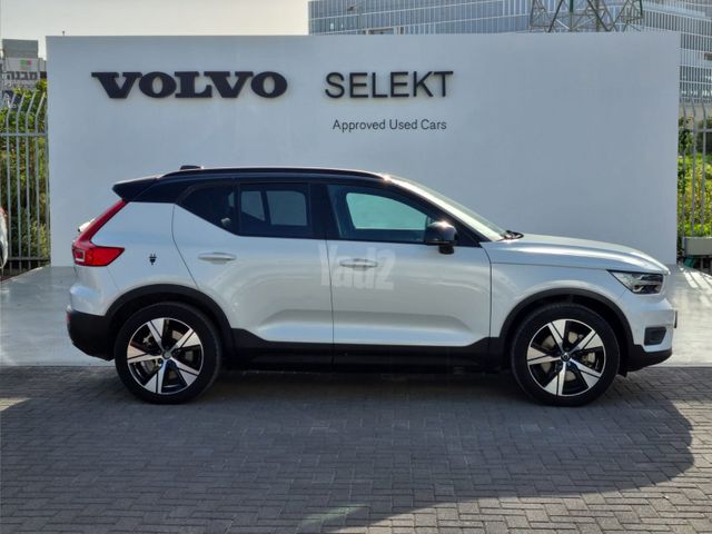 מודעת רכב וולוו XC40 2