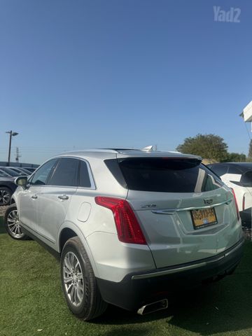 קאדילק XT5