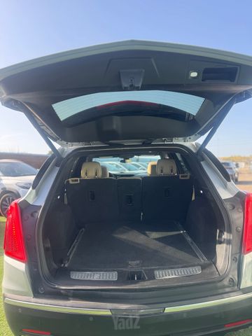 קאדילק XT5