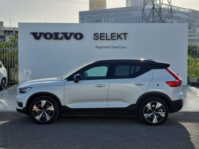 וולוו XC40