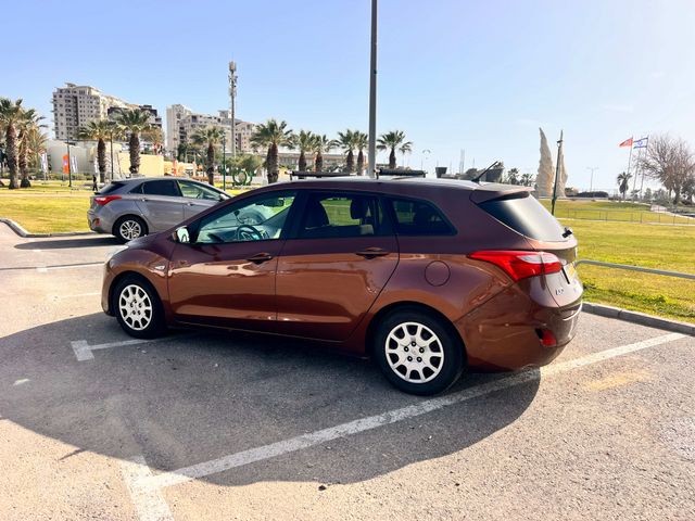 יונדאי i30