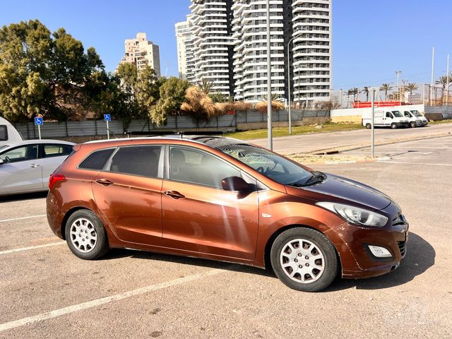 יונדאי i30