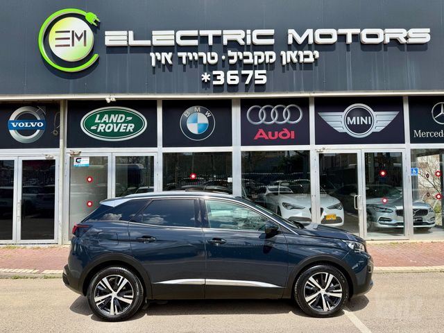 פיג'ו 3008