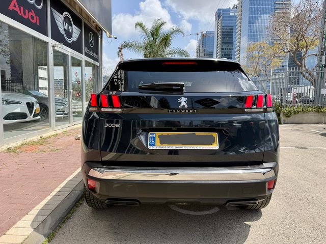 פיג'ו 3008