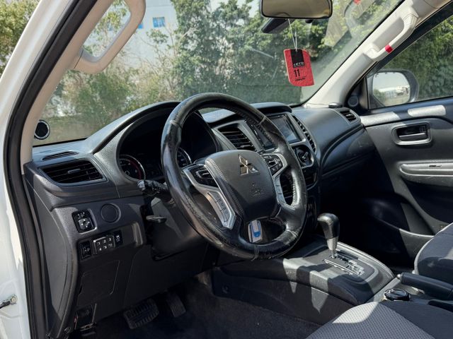 מיצובישי טרייטון / L200