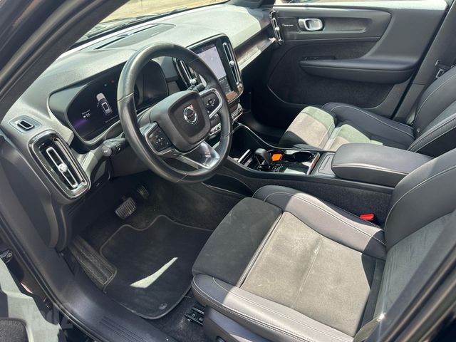 וולוו XC40