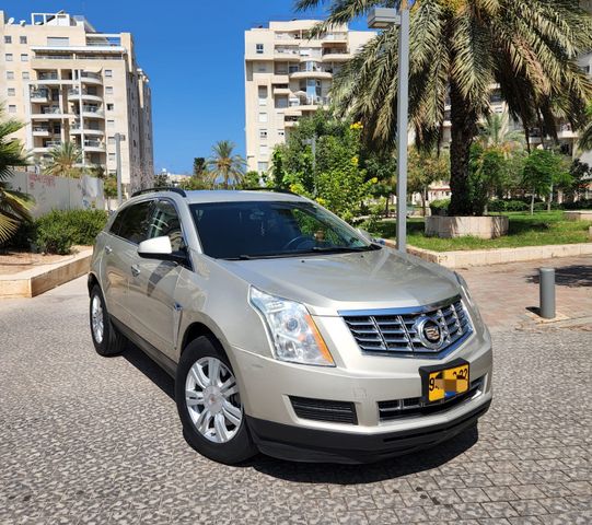 מודעת רכב קאדילק SRX