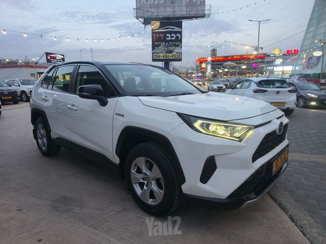 טויוטה RAV4
