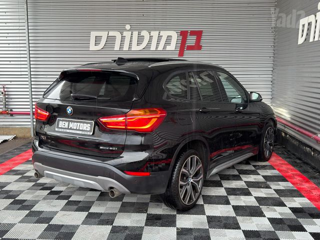 ב מ וו X1