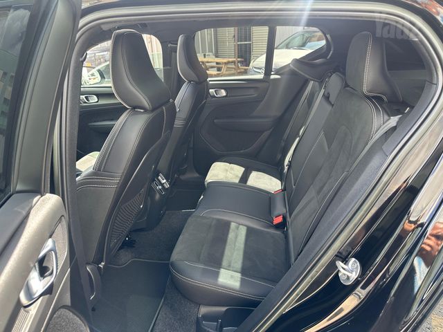 וולוו XC40