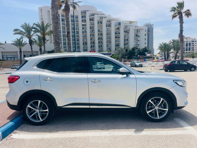 מודעת רכב אם ג'י EHS PHEV