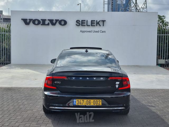 וולוו S90