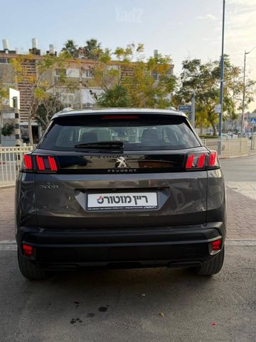 פיג'ו 3008