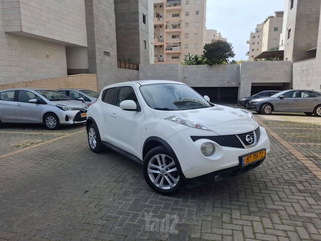 ניסאן ג'וק