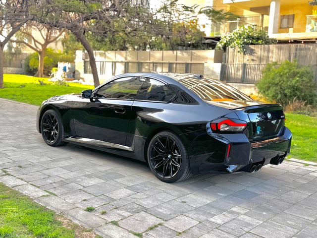 ב מ וו M2