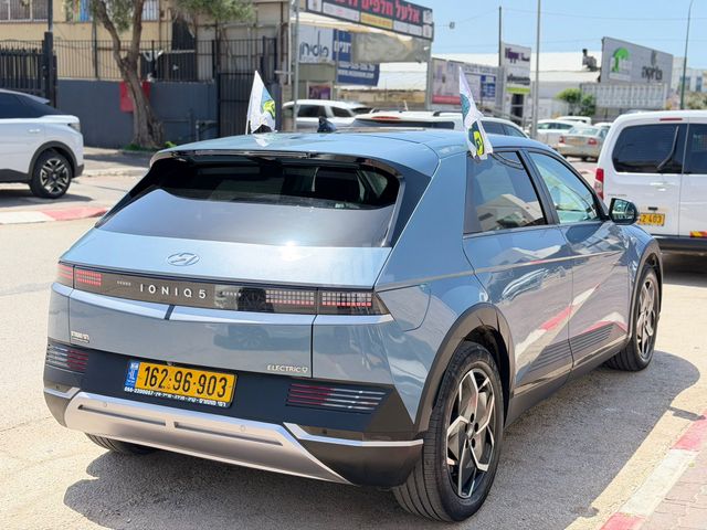 יונדאי איוניק 5
