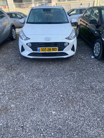 יונדאי i10