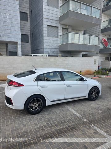 יונדאי איוניק