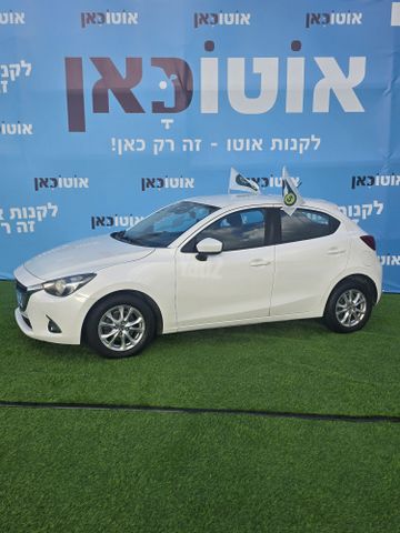 מודעת רכב מאזדה 2
