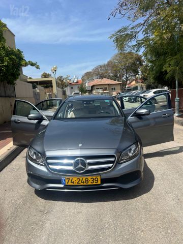 מודעת רכב מרצדס-בנץ E-class