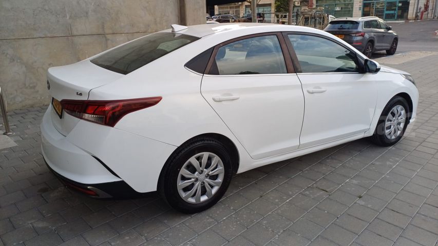 יונדאי אקסנט i25