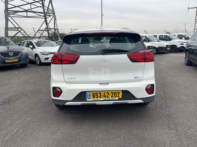קיה נירו