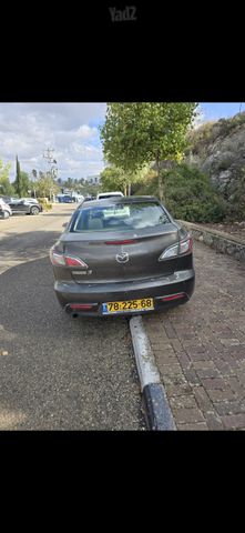מודעת רכב מאזדה 3