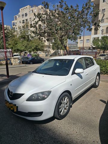 מודעת רכב מאזדה 3