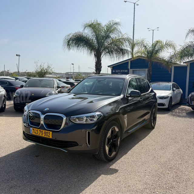 מודעת רכב ב מ וו iX3