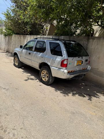 מודעת רכב איסוזו רודאו