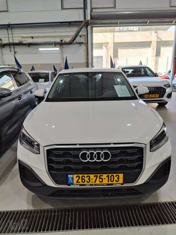 אאודי Q2