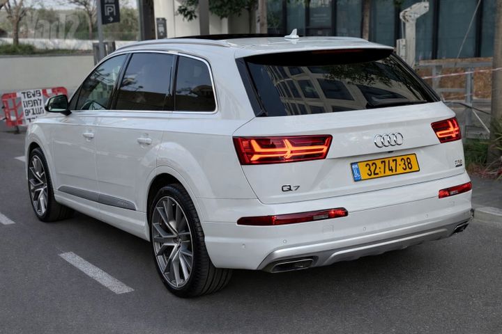 אאודי Q7