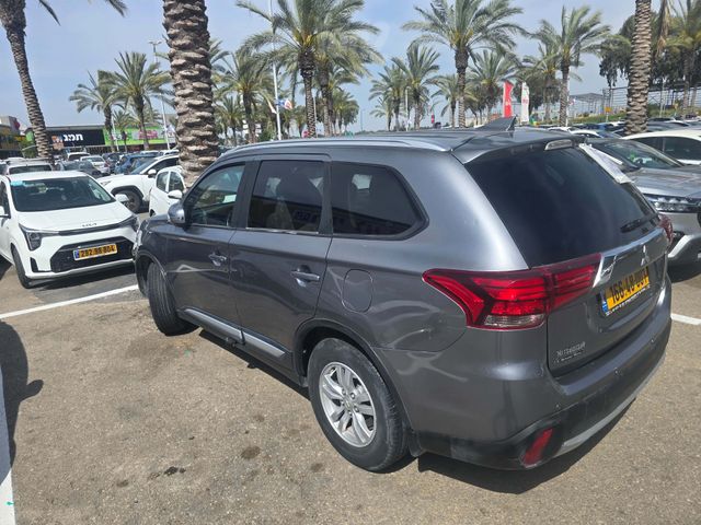 מודעת רכב מיצובישי אאוטלנדר 1