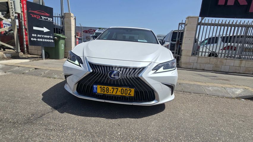 לקסוס ES