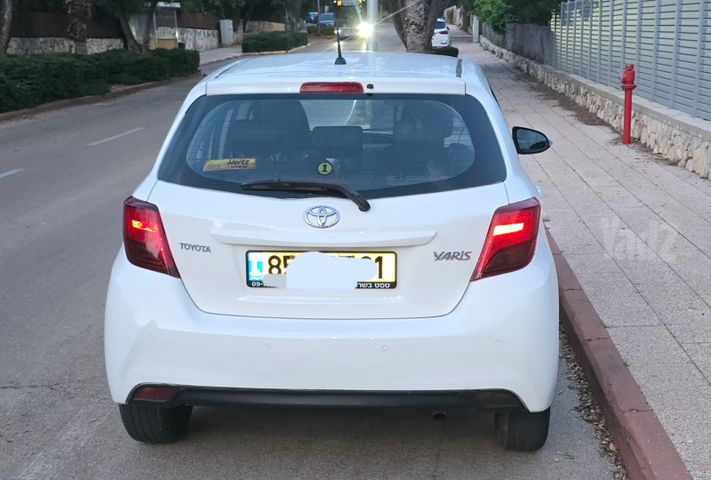 טויוטה יאריס