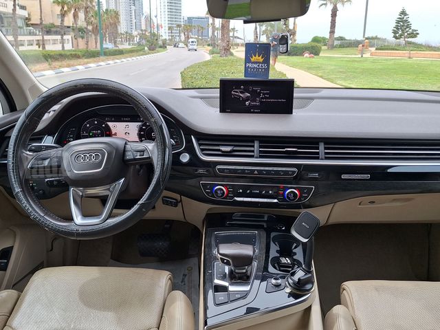 אאודי Q7