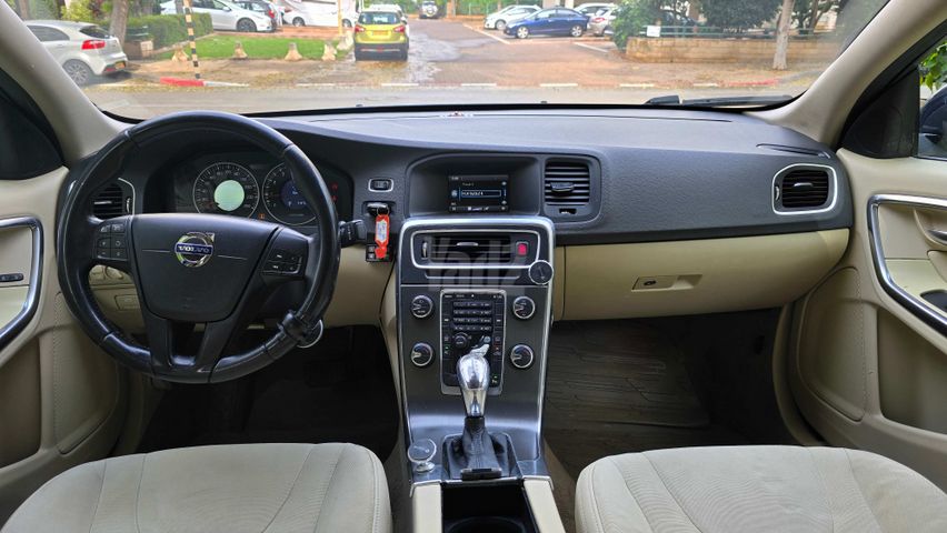 וולוו S60