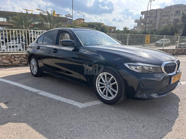 מודעת רכב ב מ וו סדרה 3